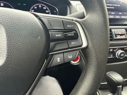 Used 2020 Honda Accord EX image 24
