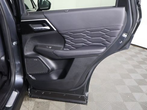 New 2026 Mitsubishi Outlander SEL image 32