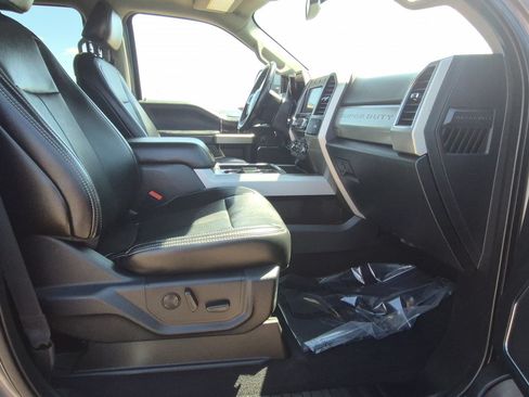 Used 2021 Ford F350 Lariat w/ Tremor Off-Road Package AWD/4WD image 29