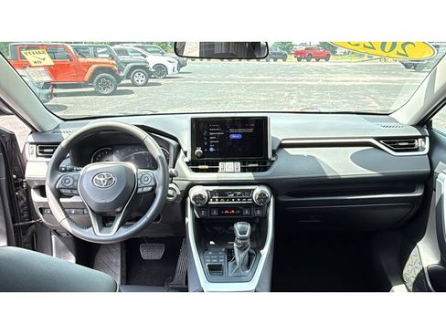 Used 2025 Toyota RAV4 XLE Premium w/ Weather Package AWD/4WD image 34