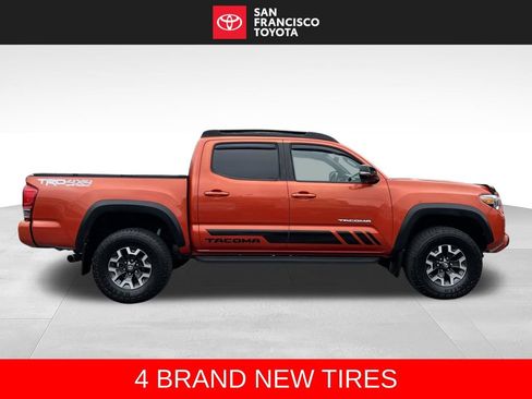 Used 2016 Toyota Tacoma TRD Off-Road AWD/4WD image 6