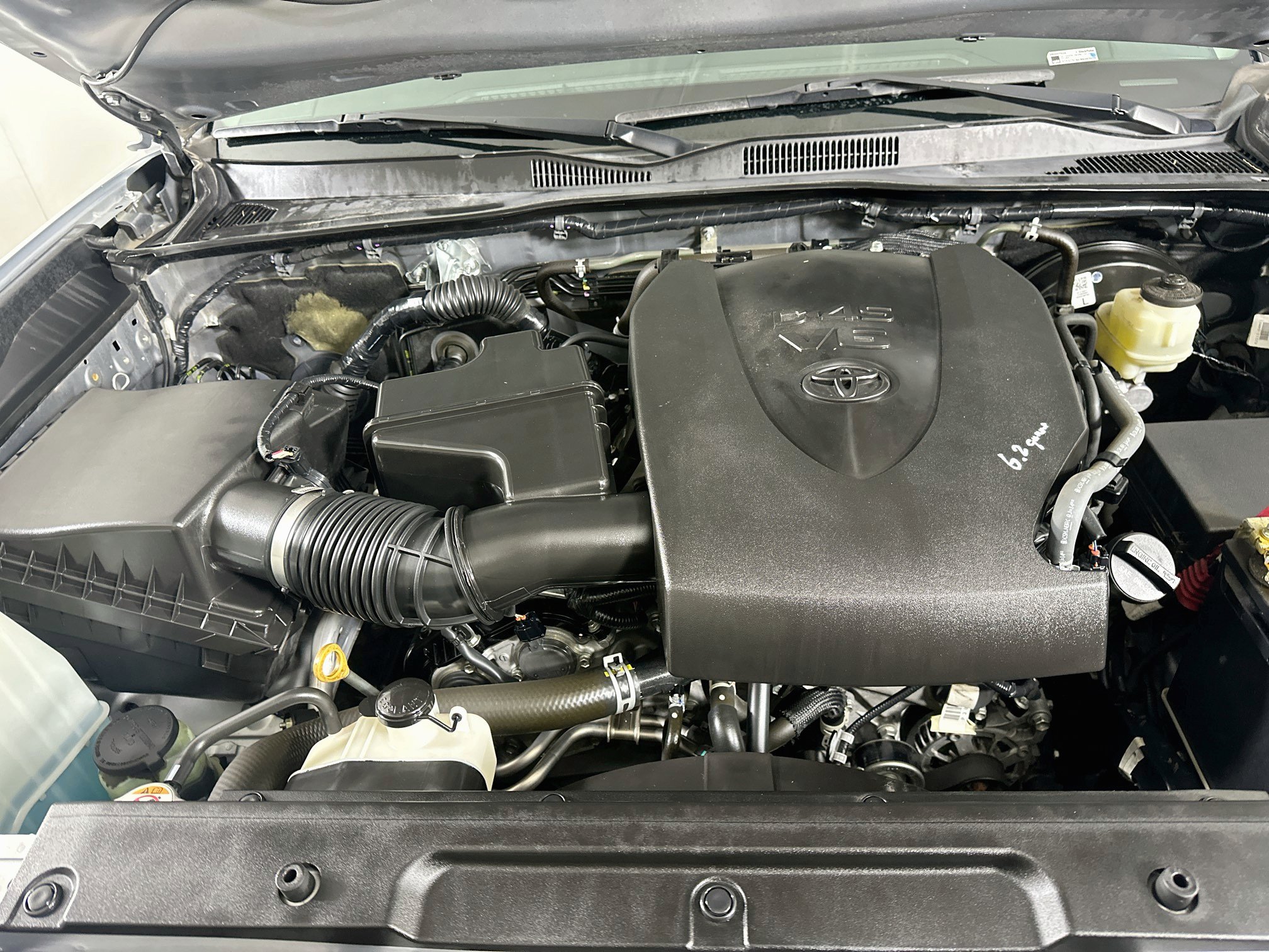 Used 2021 Toyota Tacoma SR5 RWD image 32