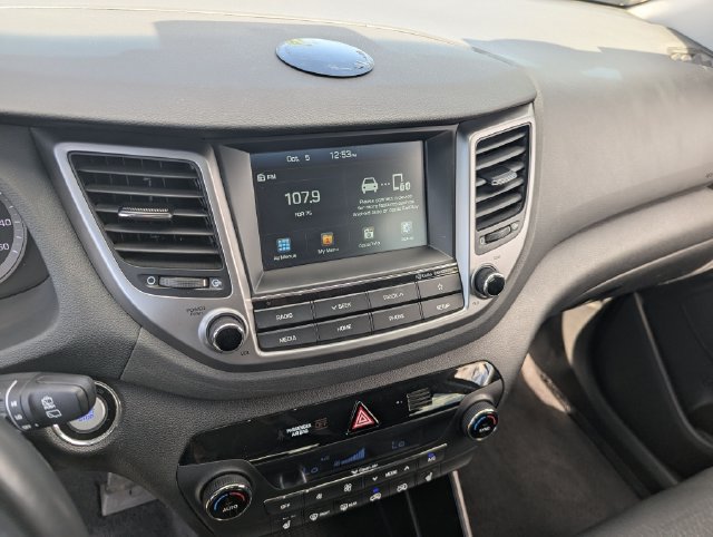 Used 2018 Hyundai Tucson Value FWD image 24