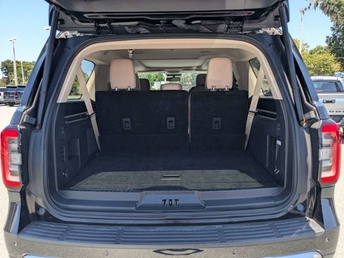 Used 2024 Ford Expedition Max Limited RWD image 12