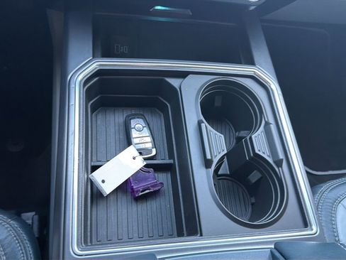 Used 2022 Ford F450 Limited w/ FX4 Off-Road Package image 29