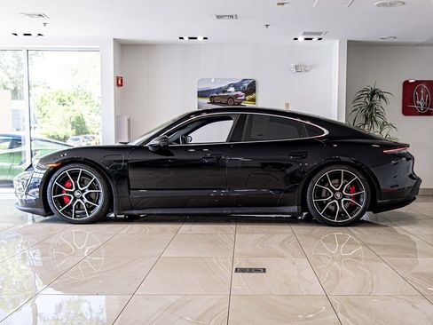 Used 2022 Porsche Taycan 4S AWD/4WD image 7