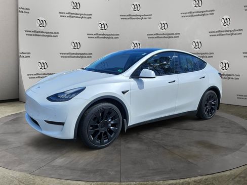 Used 2021 Tesla Model Y Long Range AWD/4WD image 1