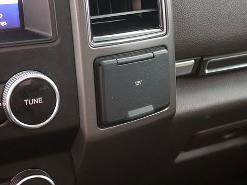 Used 2021 Ford Expedition XLT RWD image 29