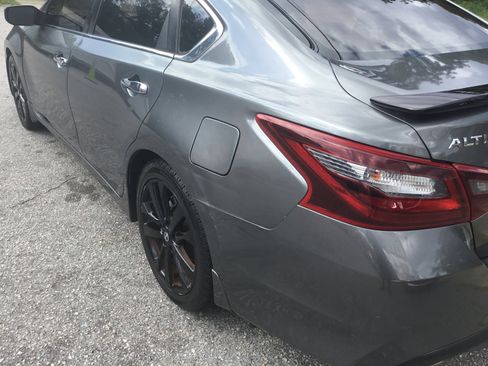 Used 2017 Nissan Altima 2.5 SR w/ Midnight Edition Package image 4