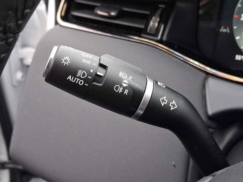 Used 2024 Land Rover Range Rover Evoque S image 16