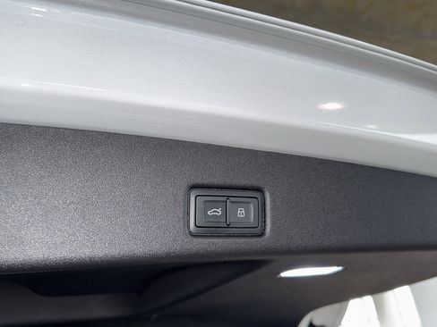 Used 2025 Audi Q5 Prestige AWD/4WD image 14