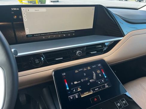 Certified 2025 INFINITI QX80 Sensory AWD/4WD image 17