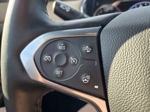 Used 2023 Chevrolet Traverse Premier image 25