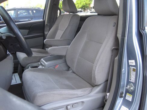 Used 2012 Honda Odyssey EX image 21