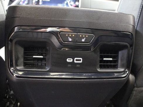 Used 2024 GMC Sierra 1500 AT4 w/ Technology Package AWD/4WD image 30