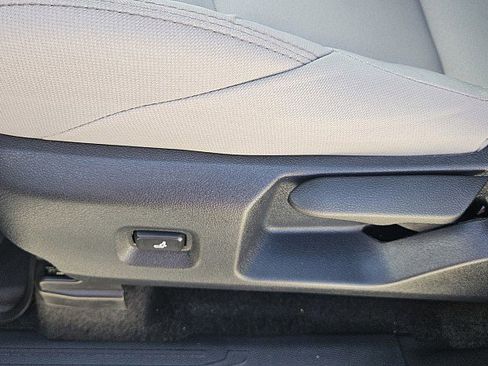 Used 2025 Toyota Tacoma SR5 image 19