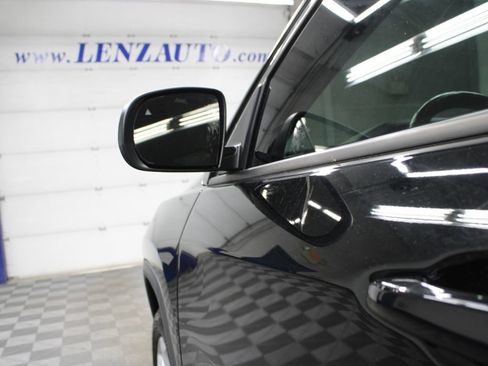 Used 2022 Jeep Compass Latitude w/ Sun and Sound Group AWD/4WD image 62