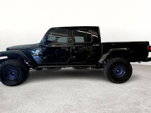 New 2025 Jeep Gladiator Sport image 7