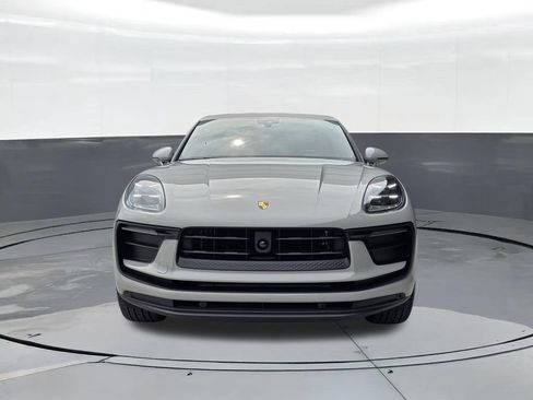 New 2026 Porsche Macan AWD/4WD image 9