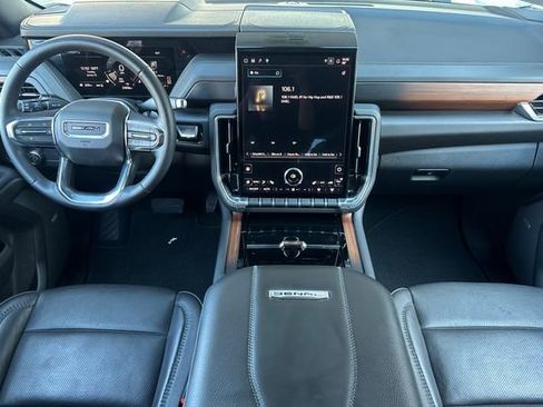 Used 2025 GMC Yukon Denali image 13