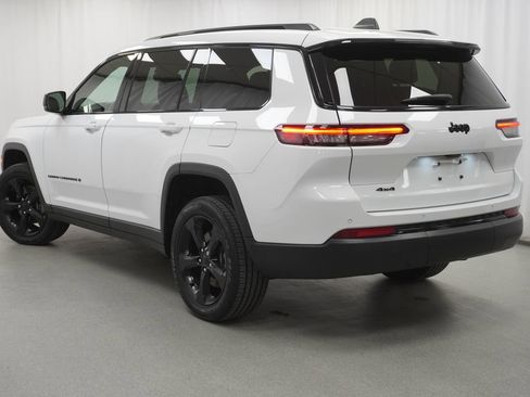 Certified 2023 Jeep Grand Cherokee L Laredo image 13