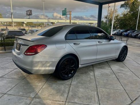 Used 2017 Mercedes-Benz C 300 4MATIC Sedan image 4