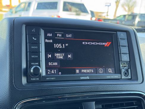 Used 2020 Dodge Grand Caravan SE image 7