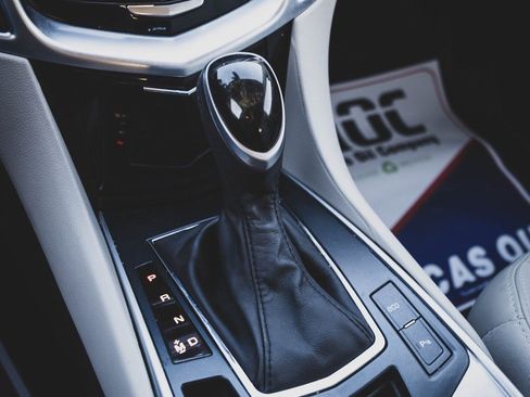 Used 2016 Cadillac SRX Luxury image 14