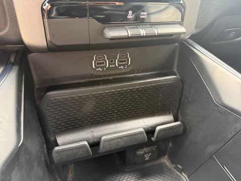 Used 2024 RAM 1500 Laramie RWD image 27