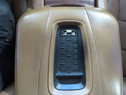 Used 2016 Cadillac Escalade Platinum AWD/4WD image 28