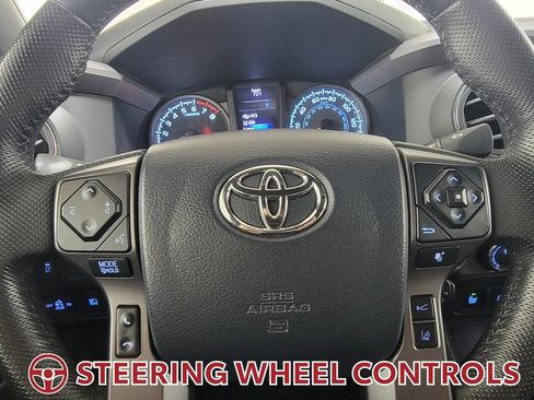 Used 2020 Toyota Tacoma TRD Sport w/ Technology Package AWD/4WD image 19