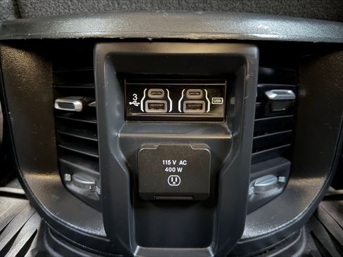 Used 2020 RAM 3500 Laramie AWD/4WD image 34