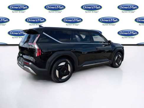 Used 2024 Kia EV9 Light Long Range RWD image 7