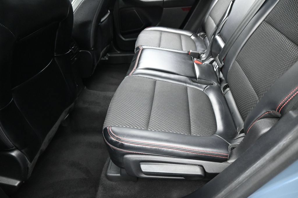 Used 2024 Ford Escape ST-Line w/ Tech Pack #1 FWD image 32
