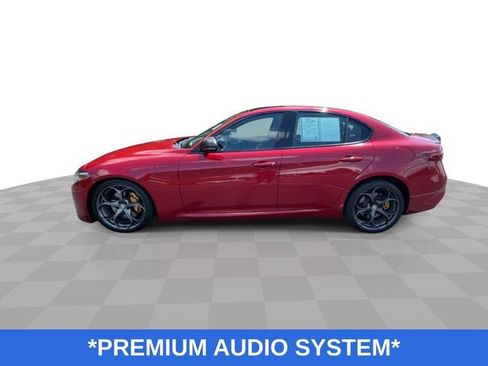 Used 2017 Alfa Romeo Giulia Ti w/ TI 19" Sport Package RWD image 6