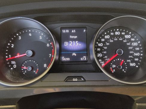 Used 2021 Volkswagen Tiguan SE image 23