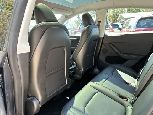 Used 2024 Tesla Model Y Performance image 12