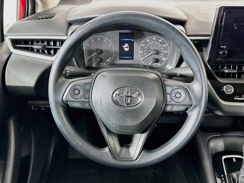 Used 2025 Toyota Corolla LE FWD image 17