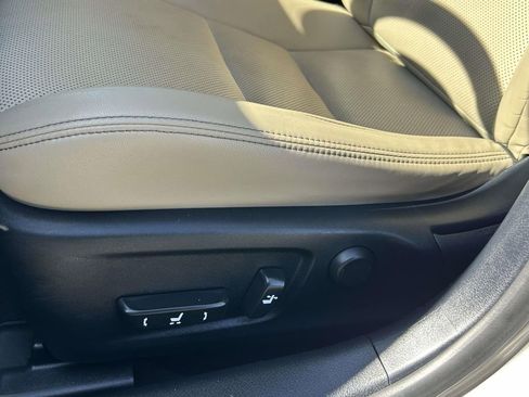Used 2017 Lexus IS 200t RWD image 19