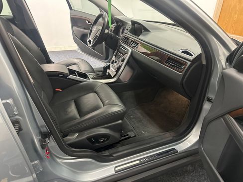 Used 2013 Volvo XC70 T6 image 16