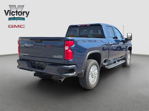 Used 2021 Chevrolet Silverado 2500 High Country w/ Z71 Off-Road Package image 17