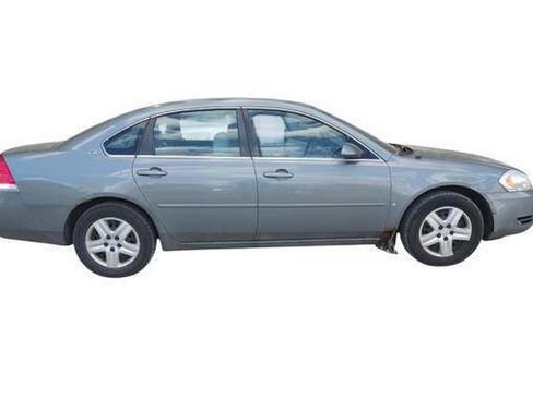 Used 2008 Chevrolet Impala LT FWD image 7