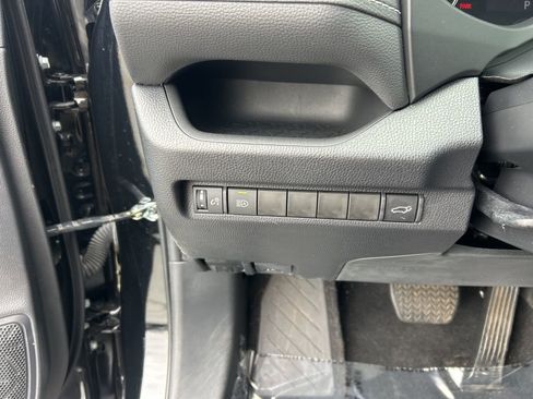 Used 2023 Toyota RAV4 XLE w/ Convenience Package image 6