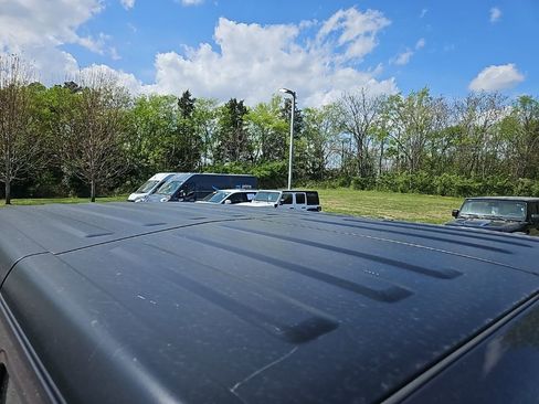 Used 2022 Jeep Wrangler Unlimited Sport image 9