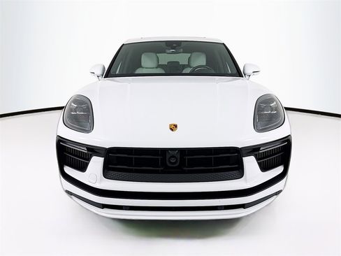Used 2022 Porsche Macan S image 6