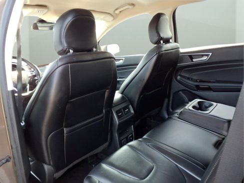 Used 2019 Ford Edge Titanium w/ Cold Weather Package AWD/4WD image 25