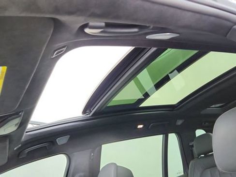 Used 2023 BMW X7 M60i w/ Executive Package image 61