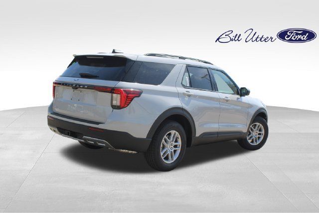 New 2027 Ford Explorer Active w/ Active Comfort Package RWD image 3
