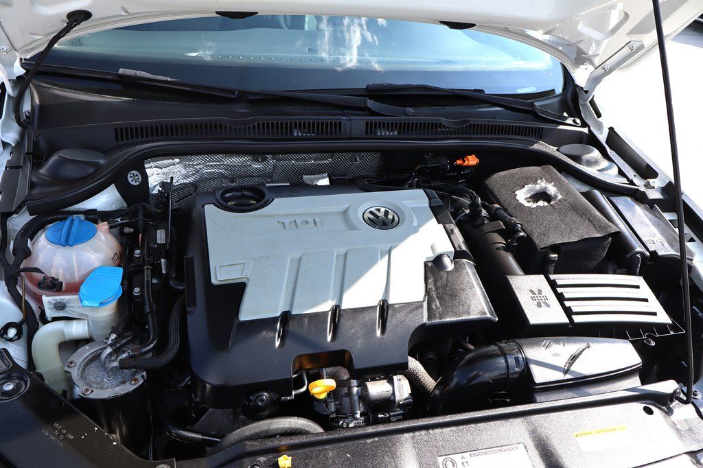 Used 2014 Volkswagen Jetta TDI FWD image 38