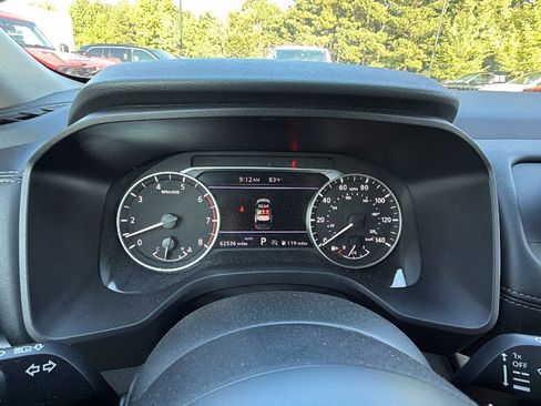 Used 2024 Nissan Rogue SV AWD/4WD image 28